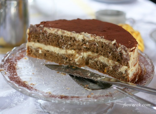 Tort ajerkoniakowy