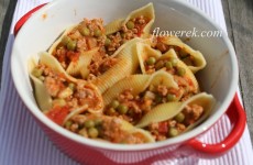 Faszerowany makaron conchiglioni z Taleggio