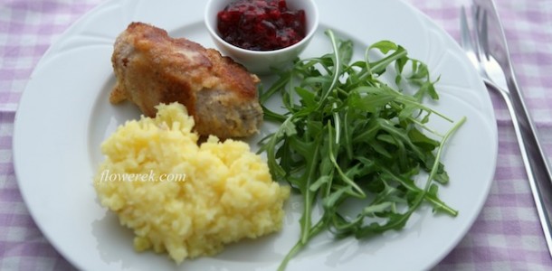 Cordon bleu z camembertem i gruszką