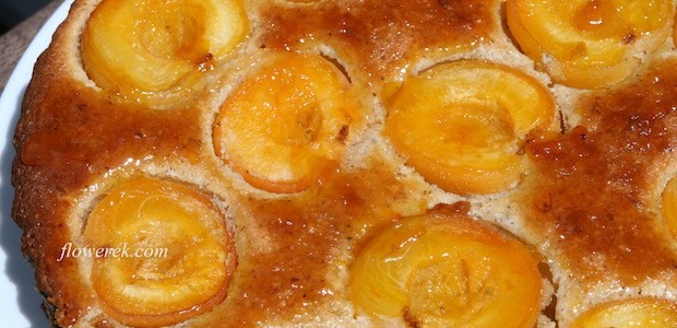 Tarta migdałowa z morelami